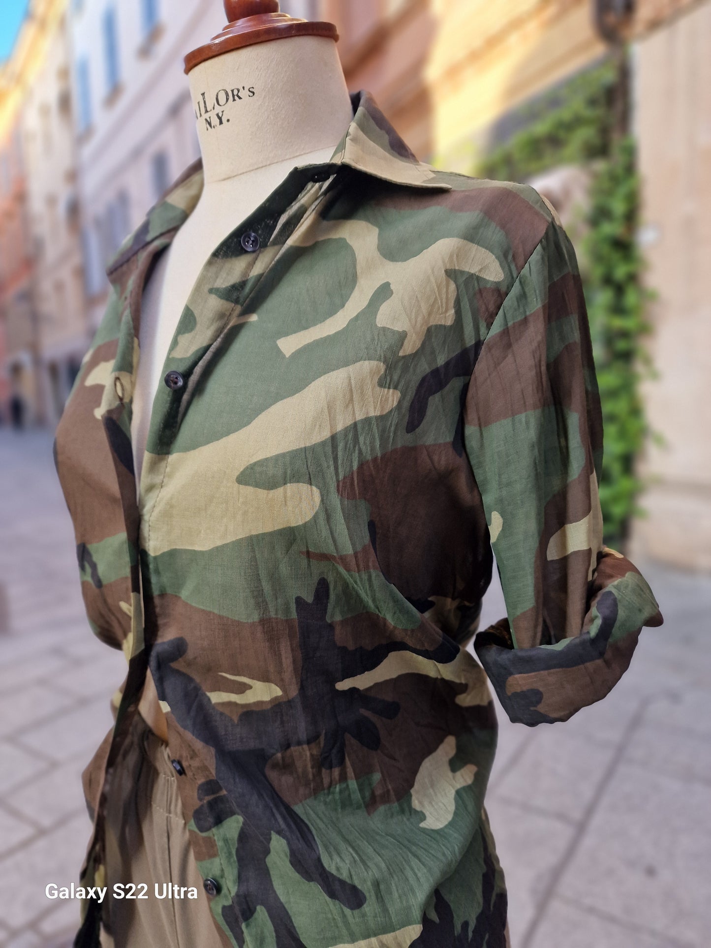 Camicia in puro cotone, stampa camouflage militara