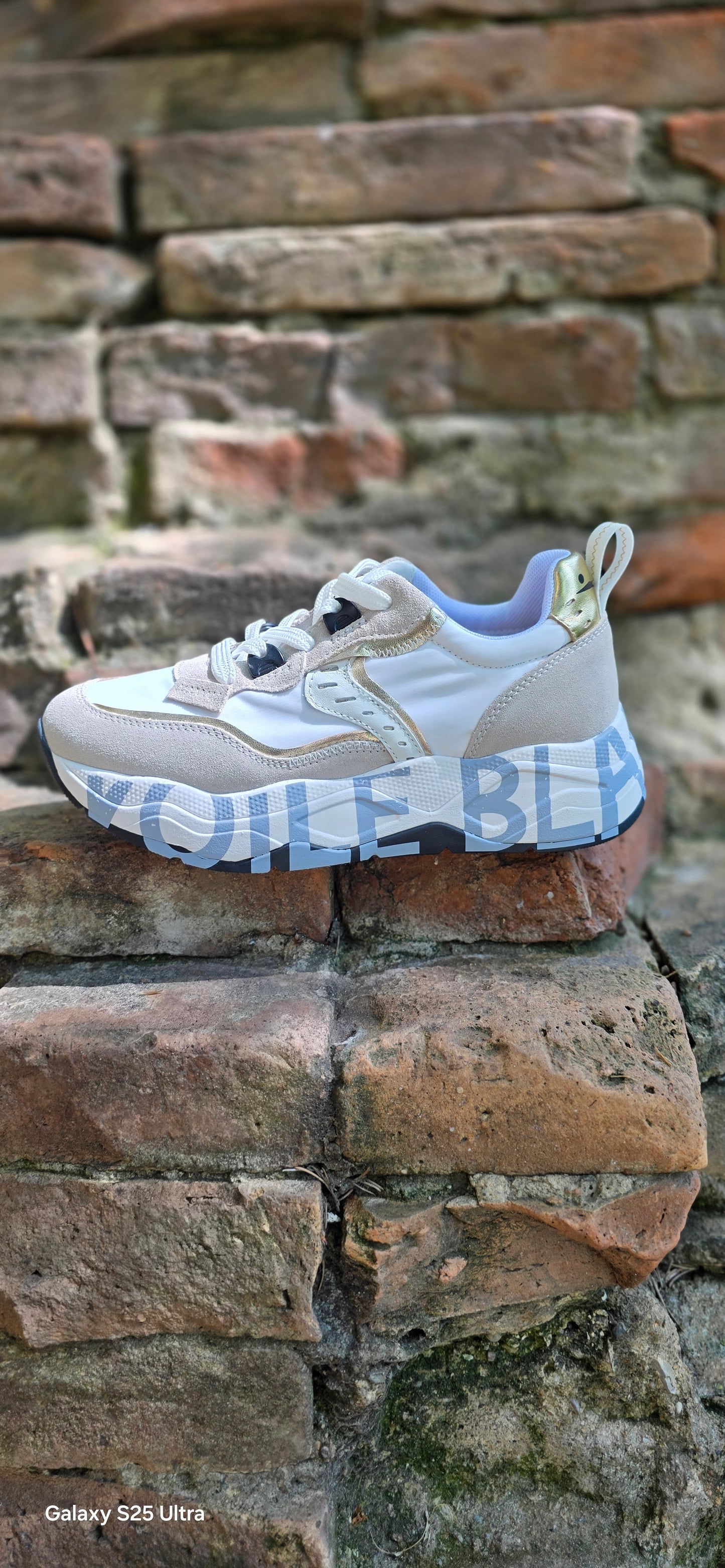 VOILE BLANCHE CLUB 105


 

Voile Blanche Donna

 

Sneakers
